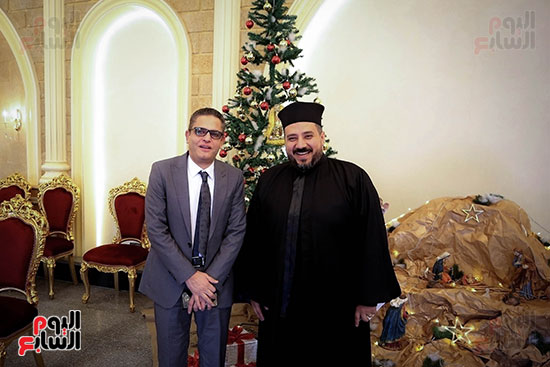 زيارة الكاتب الصحفى عبد الفتاح عبد المنعم للأنباء إسحاق (2)