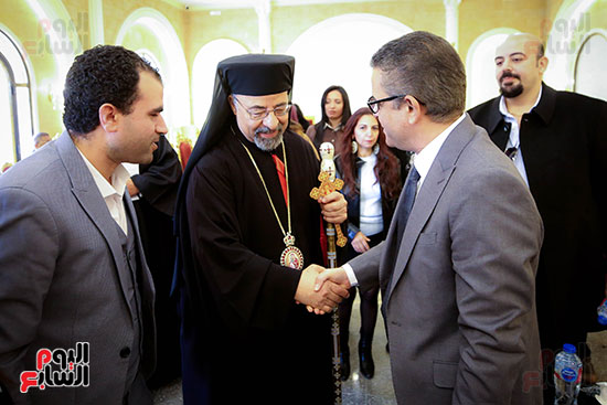 زيارة الكاتب الصحفى عبد الفتاح عبد المنعم للأنباء إسحاق