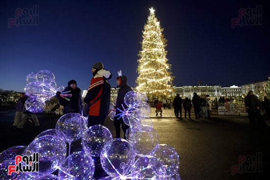 روسيا تستقبل العام الجديد بالأضواء والزينة