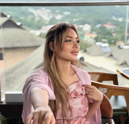 زوجة محمد النني