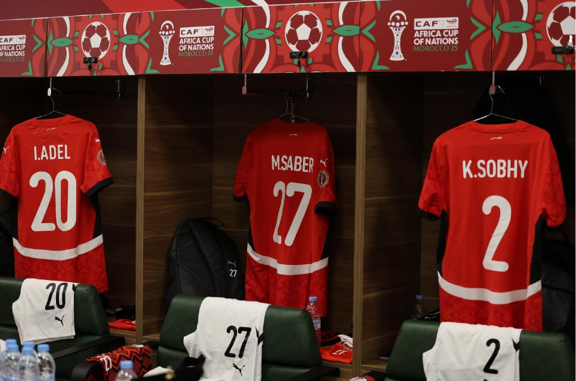 ملابس الفريق 2