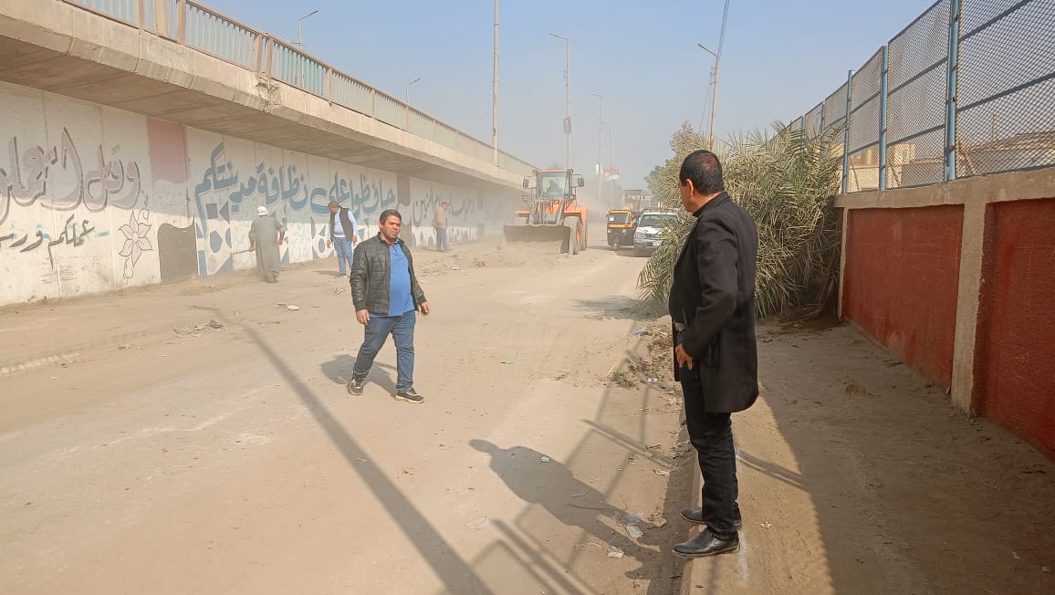 متابعة أعمال تجميل ورفع كفاءة الطرق