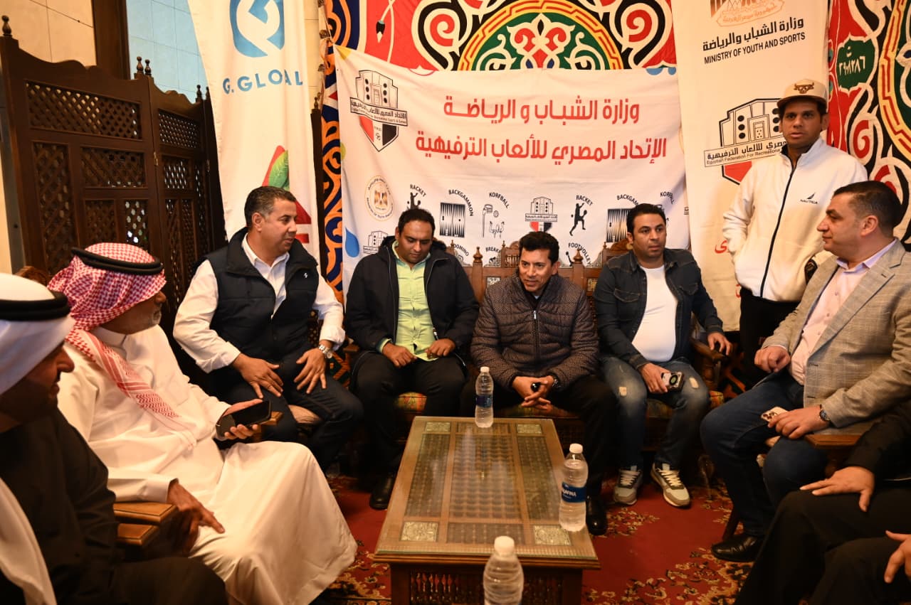 نهاية طاولة القهوة ونهائيات دوري الدومينو (2)