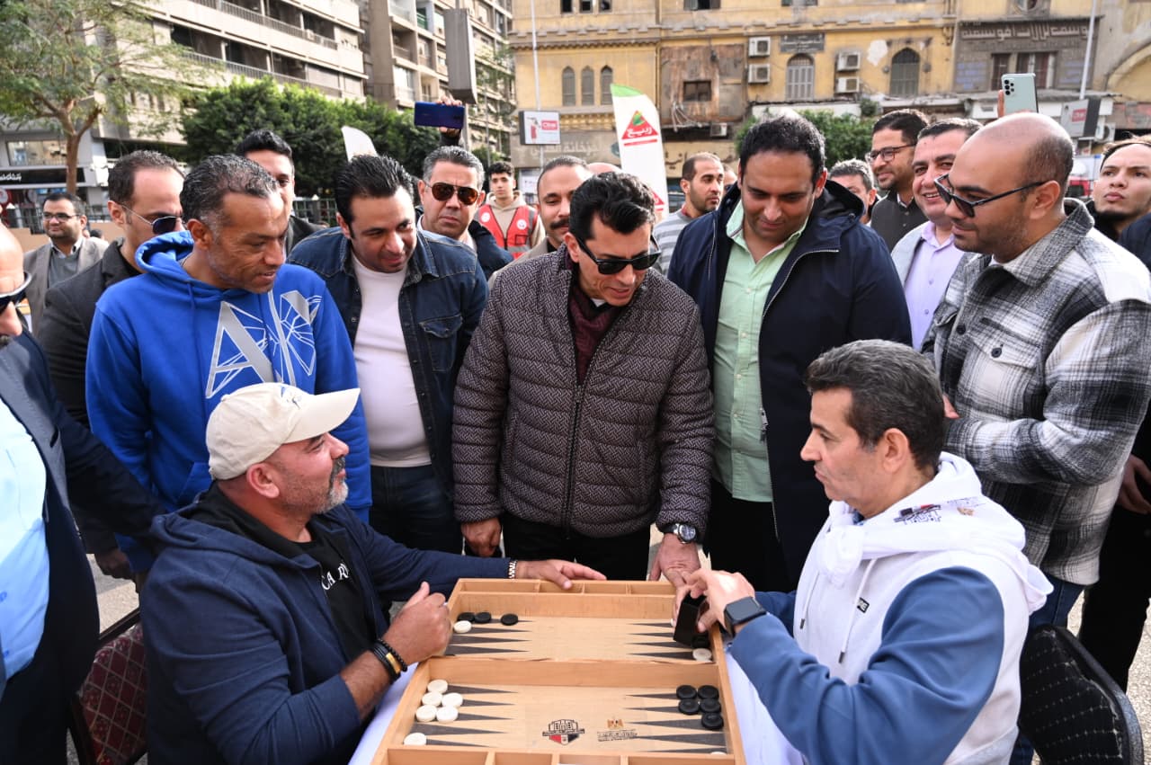 نهاية طاولة القهوة ونهائيات دوري الدومينو (1)