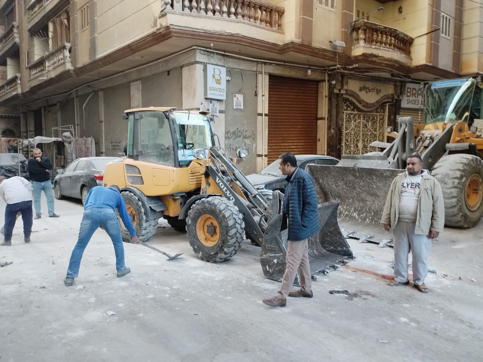 رفع مخلفات انهيار عقار في الإسكندرية