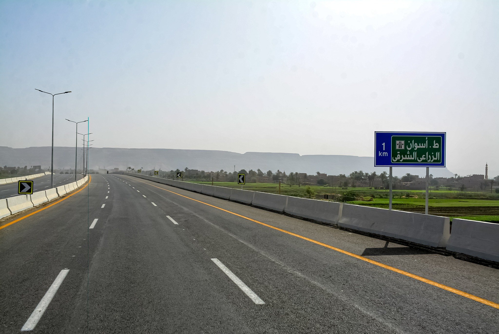 محور يريط الشرق بالغرب فى سوهاج 