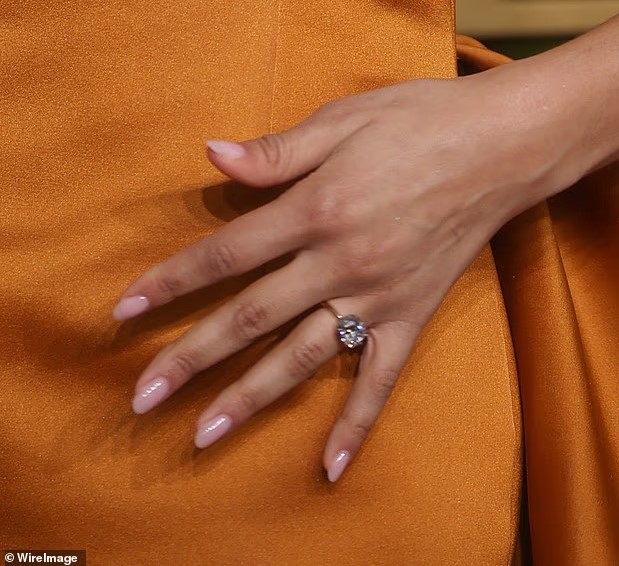 خاتم زيندايا خاتم زيندايا