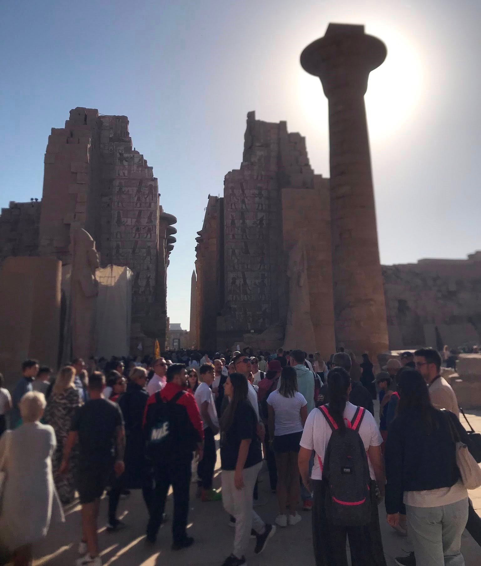 معابد الكرنك تشهد حالة من التوافد السياحى الكبير قبل ليلة رأس السنة