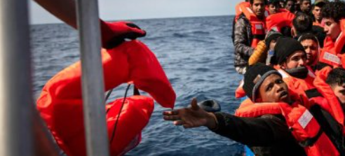 مهاجرون في البحر