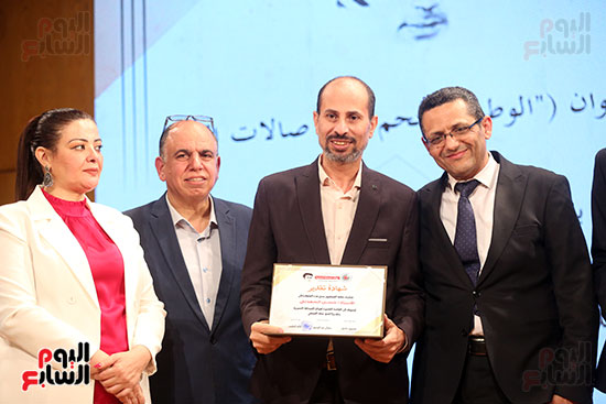 تكريم الزميل حسن مجدى