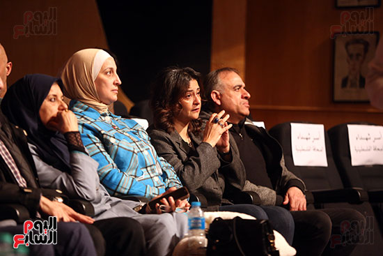 الكاتبه علا الشافعى وأسر الشهداء الفلسطينيين