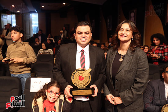 الزميل رامى نوار بصحبه الكاتبه علا الشافعى