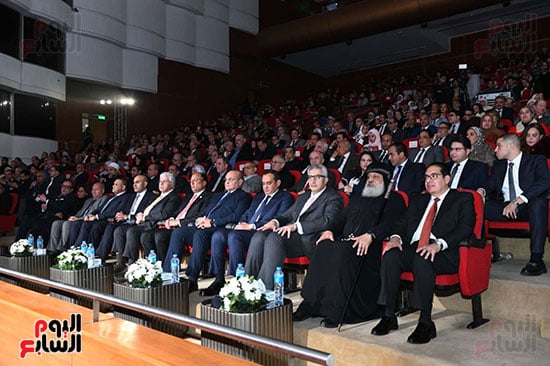 الحضور أثناء احتفالية اليوبيل اذهبى للجامعة