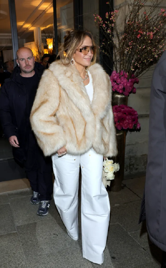 إطلالة شبابية