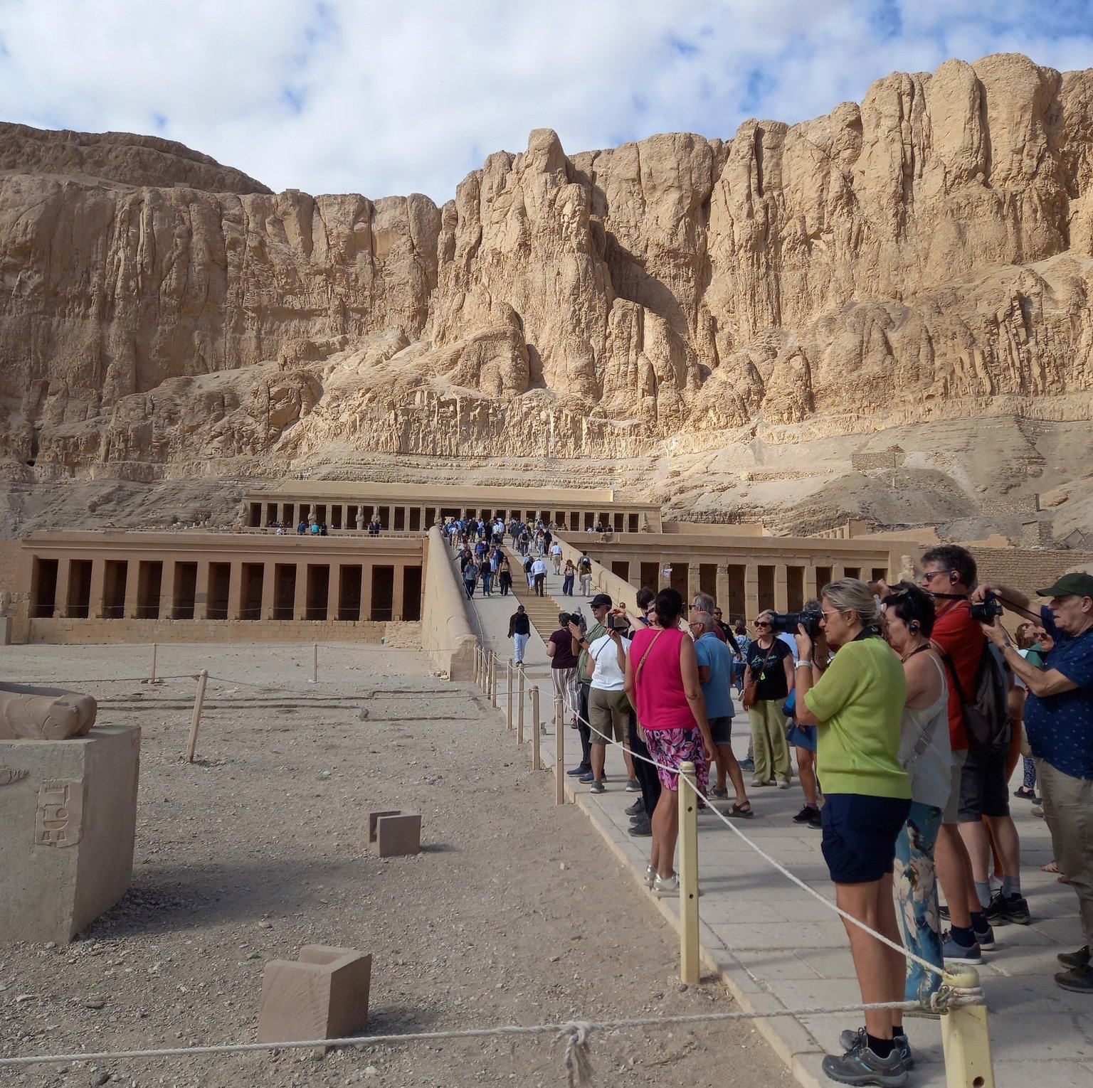 زيارات السائحين فى معبد الملكة حتشبسوت