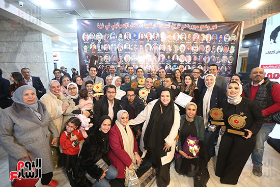 احتفال اليوم السابع بالفوز ب 8 جوائز