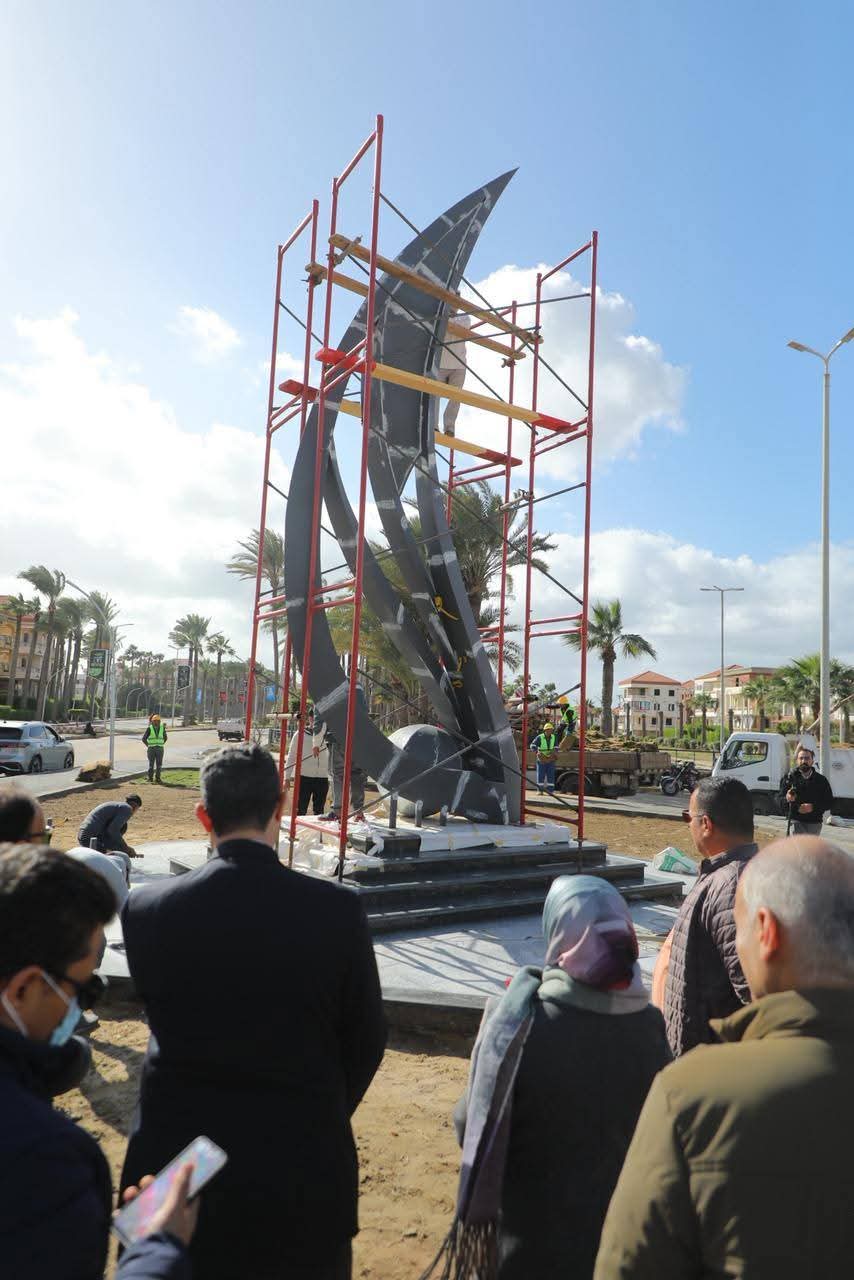 مجسم بمدخل شارع 107