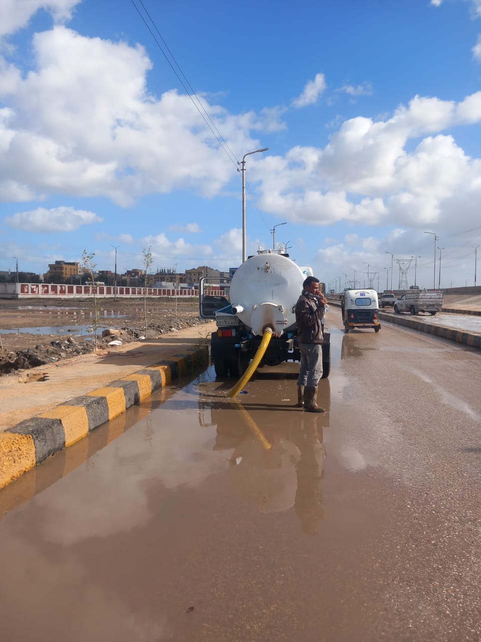 رفع مياه الأمطار بالبرلس بكفر الشيخ