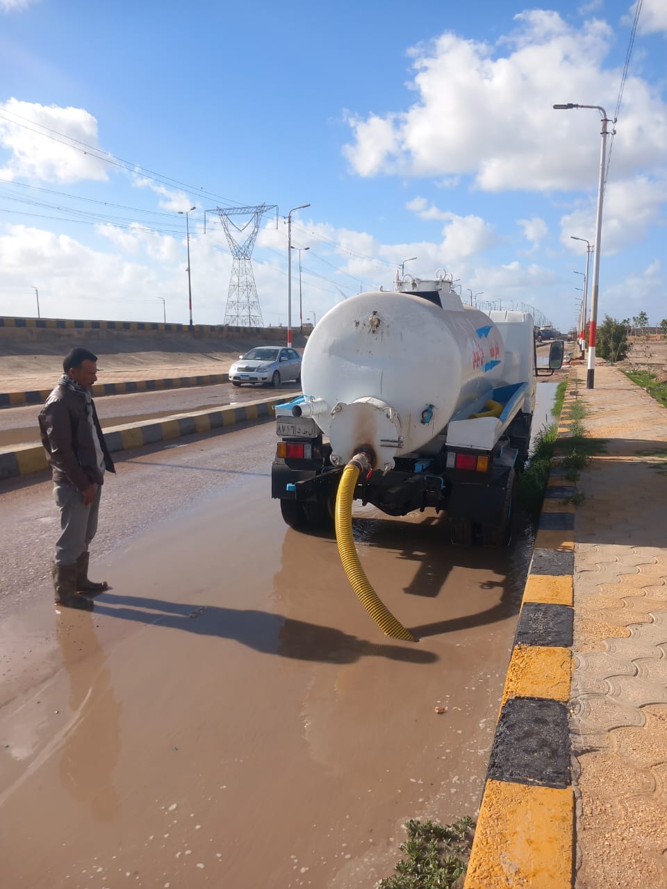 رفع مياه الأمطار بالبرلس