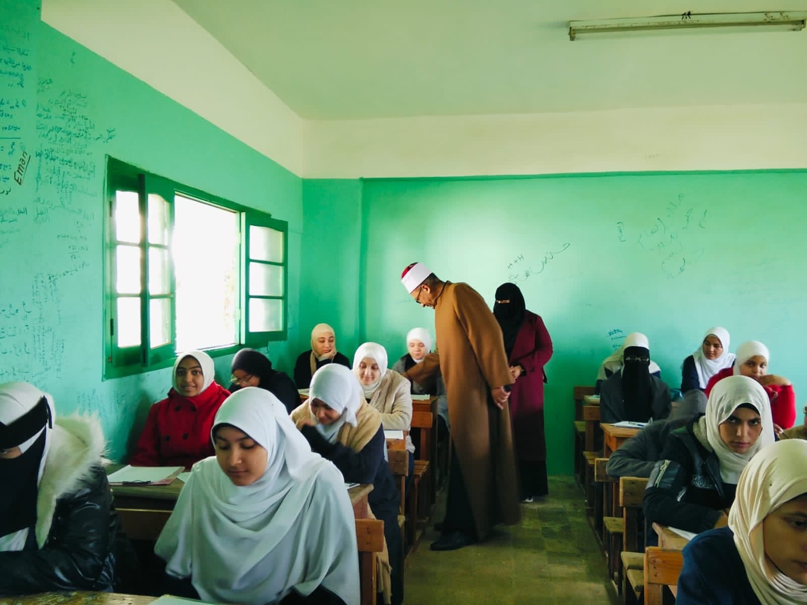 انتظام لجان الصف الاول والثانوي بمعاهد كفر الشيخ الأزهرية