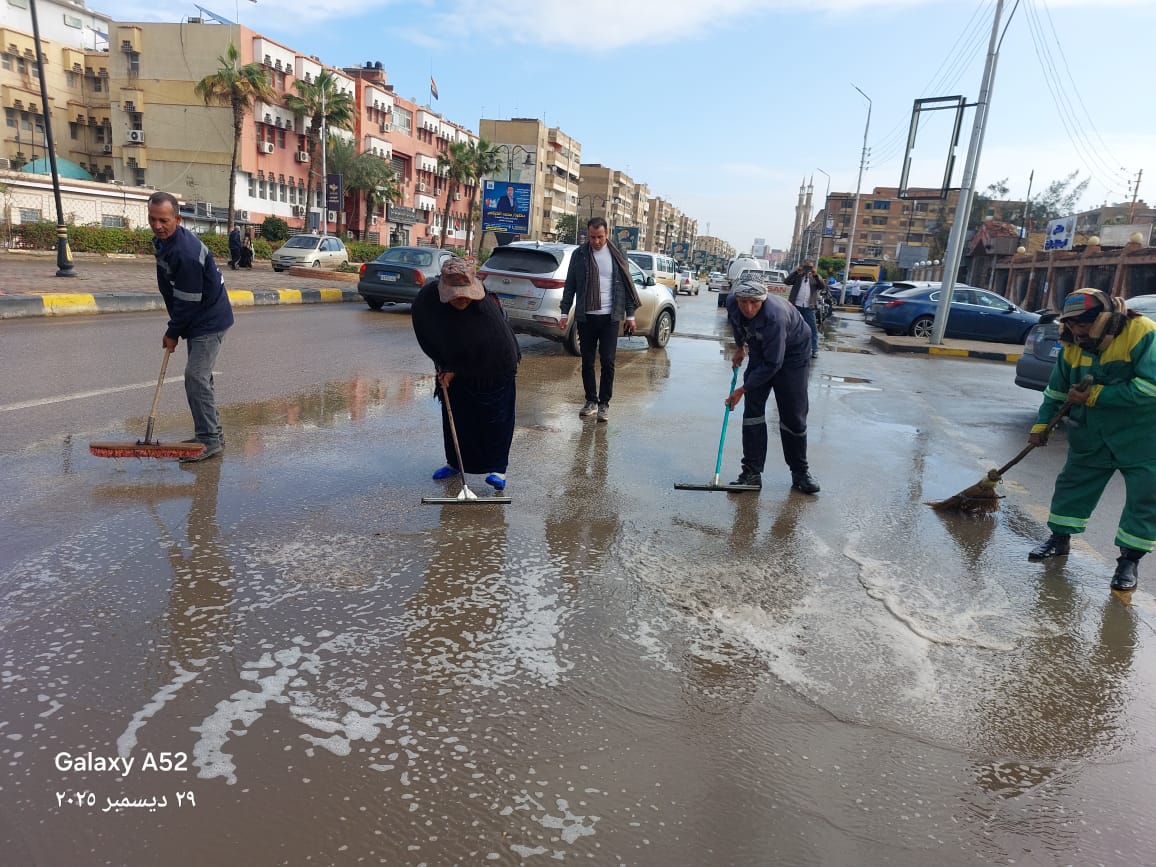 رفع مياه الامطار بكفر الشيخ