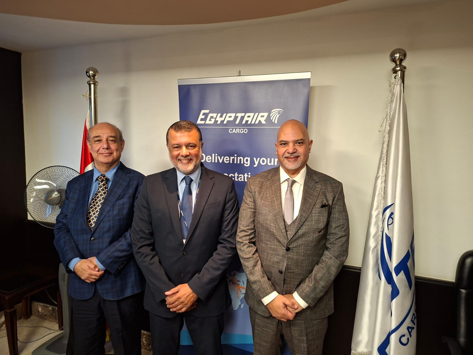 مصر للطيران للشحن الجوي تنجح في تجديد اعتمادات شهادات ISO الدولية  (2)