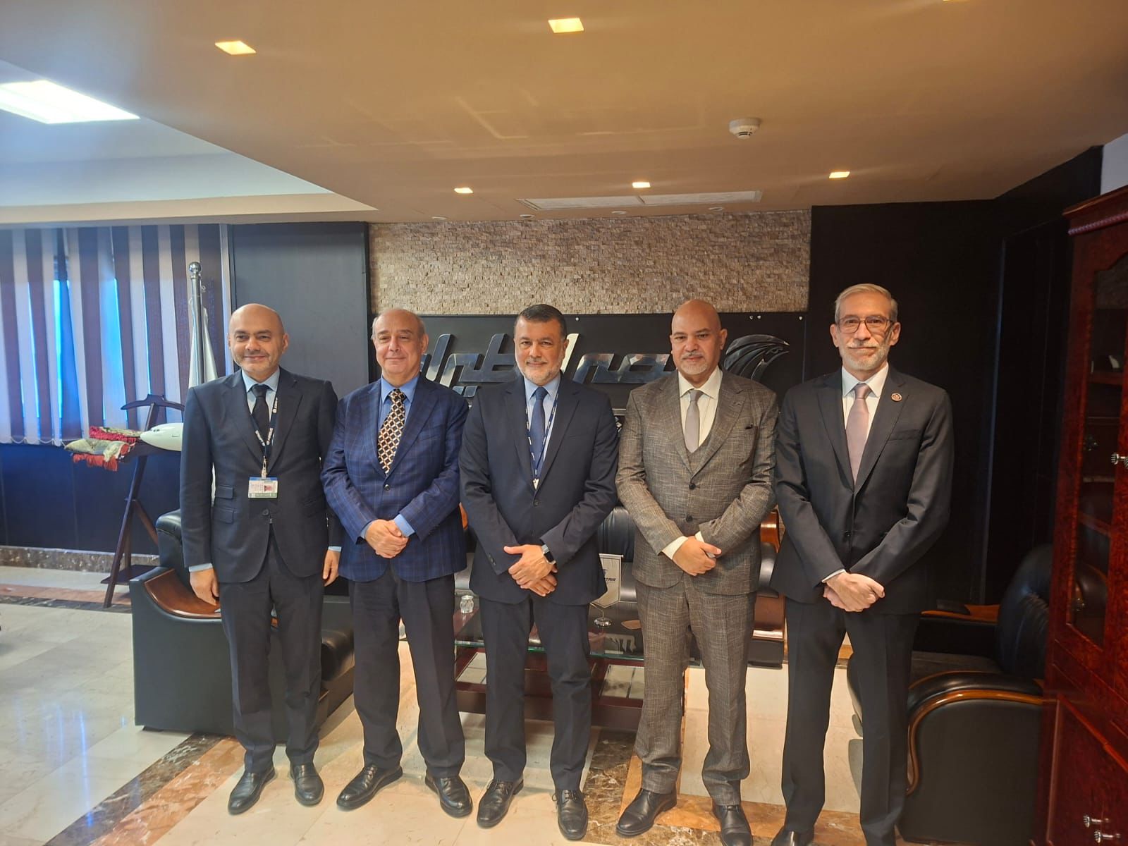 مصر للطيران للشحن الجوي تنجح في تجديد اعتمادات شهادات ISO الدولية  (4)