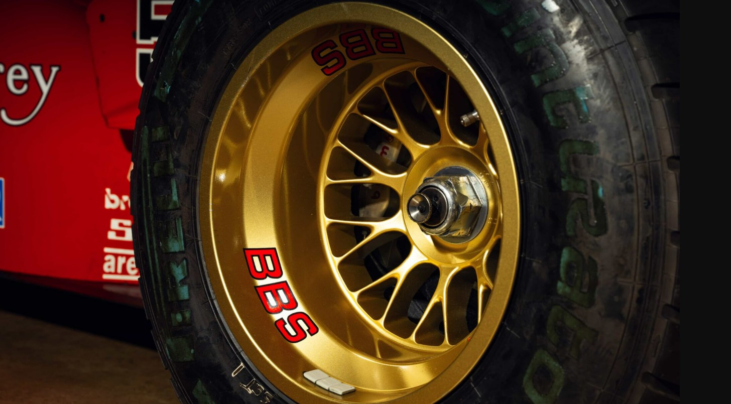 اطارات السيارة اطارات السيارة