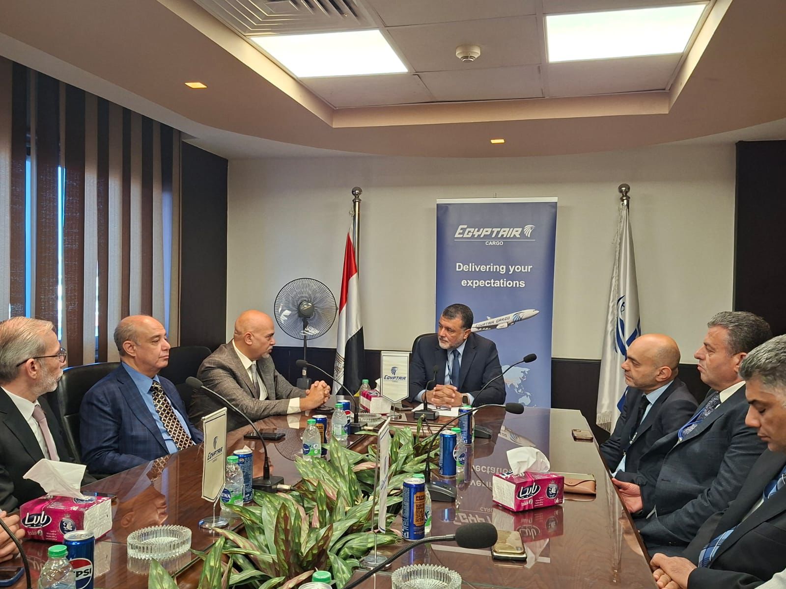 مصر للطيران للشحن الجوي تنجح في تجديد اعتمادات شهادات ISO الدولية  (1)