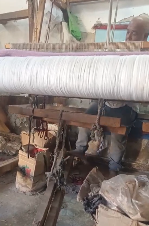 صناعة السجاد تحتاج مهارة وكل الحواس تعمل في آن واحد