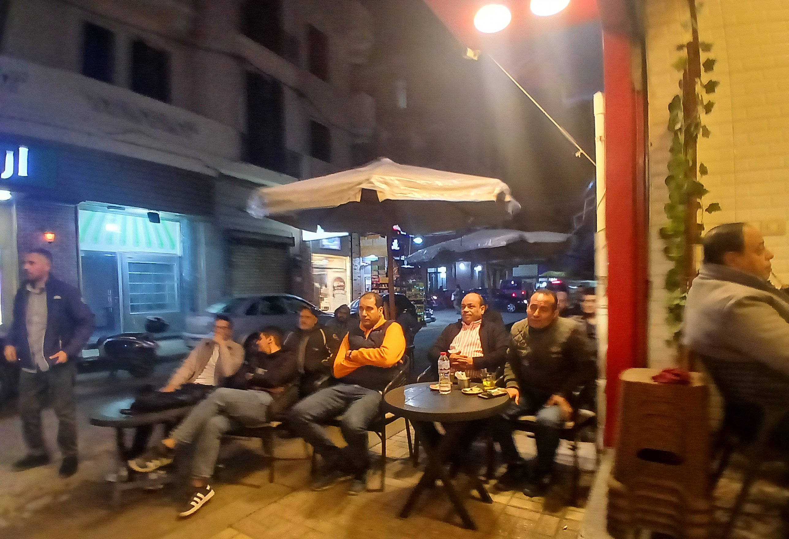 جماهير الاسكندرية لمتابعة مباراة منتخب مصر وانجولا