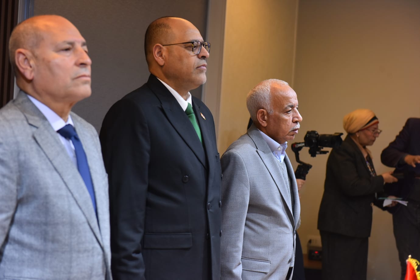 محافظ القاهرة ووزير العمل ورئيس اتحاد العمال