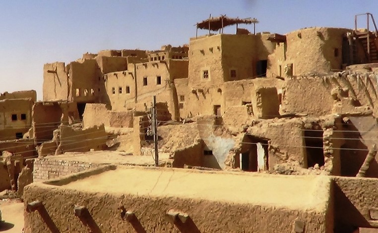 مدينة شالي القديمة وسط واحة سيوة