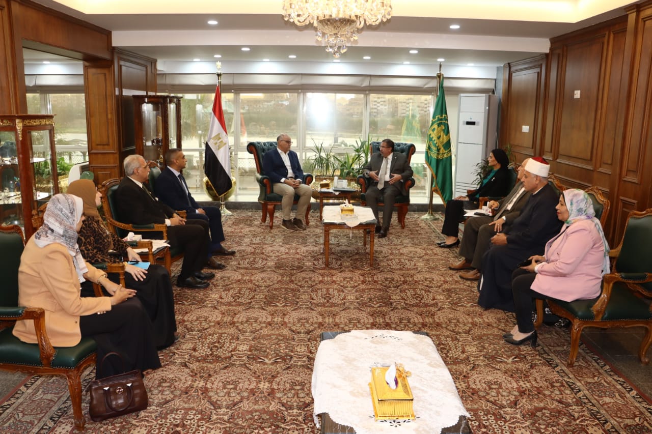 خلال اللقاء بمحافظة القليوبية خلال اللقاء بمحافظة القليوبية