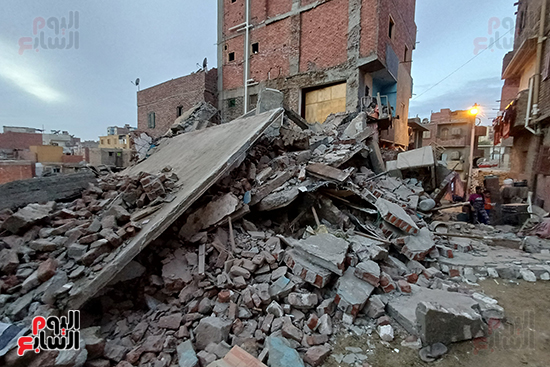 العقار-المنهار-