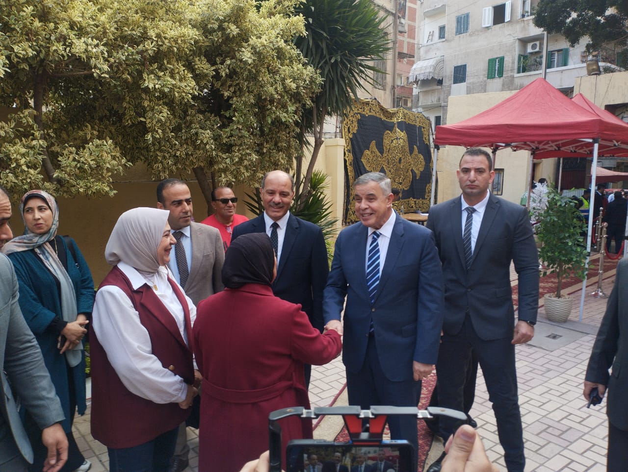 محافظ الإسكندرية يتفقد مقر اللجان الانتخابية محافظ الإسكندرية يتفقد مقر اللجان الانتخابية