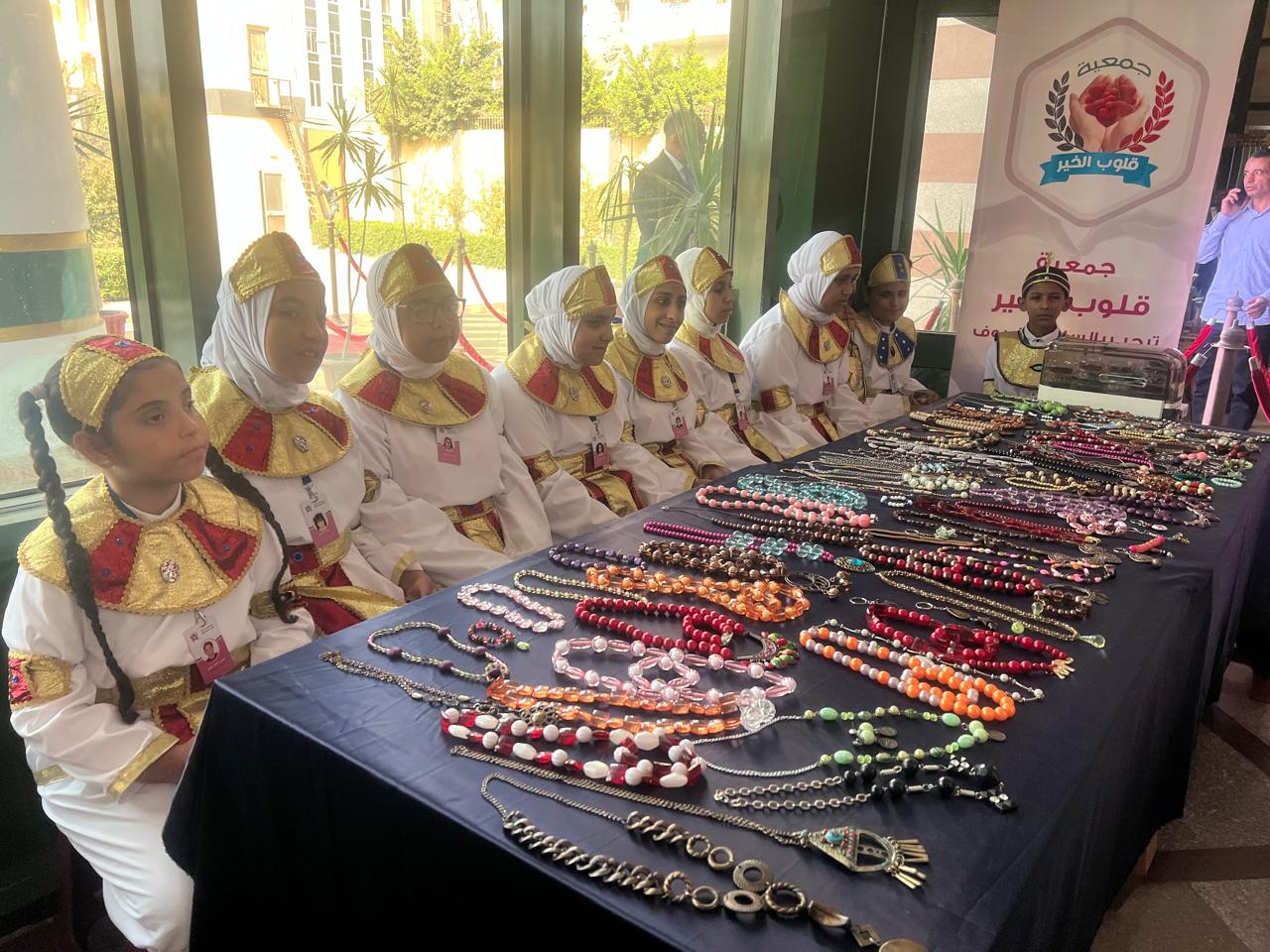 النور مكانه في القلوب. النور مكانه في القلوب.