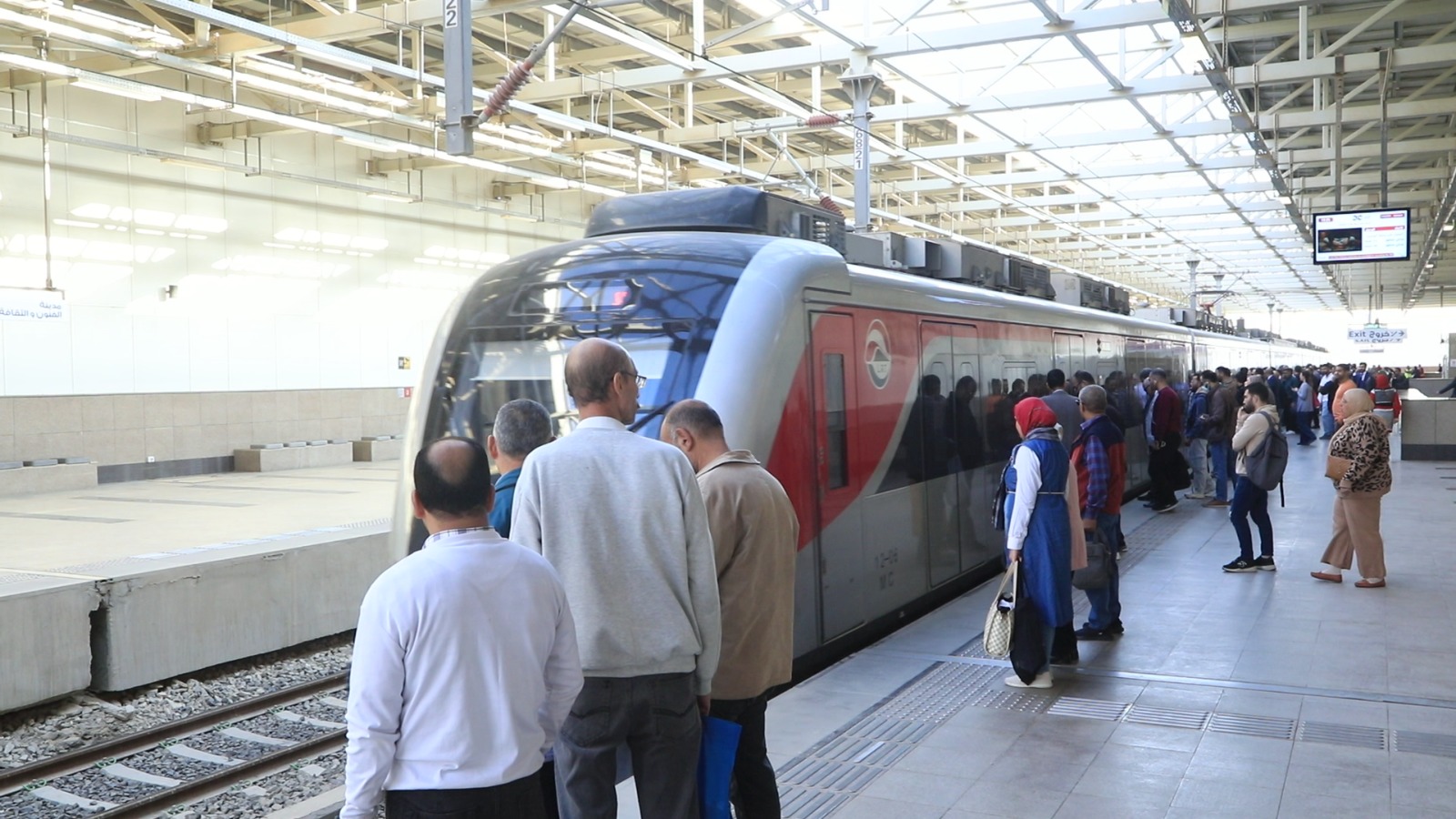 القطار الخفيف يخدم العاصمة القطار الخفيف يخدم العاصمة