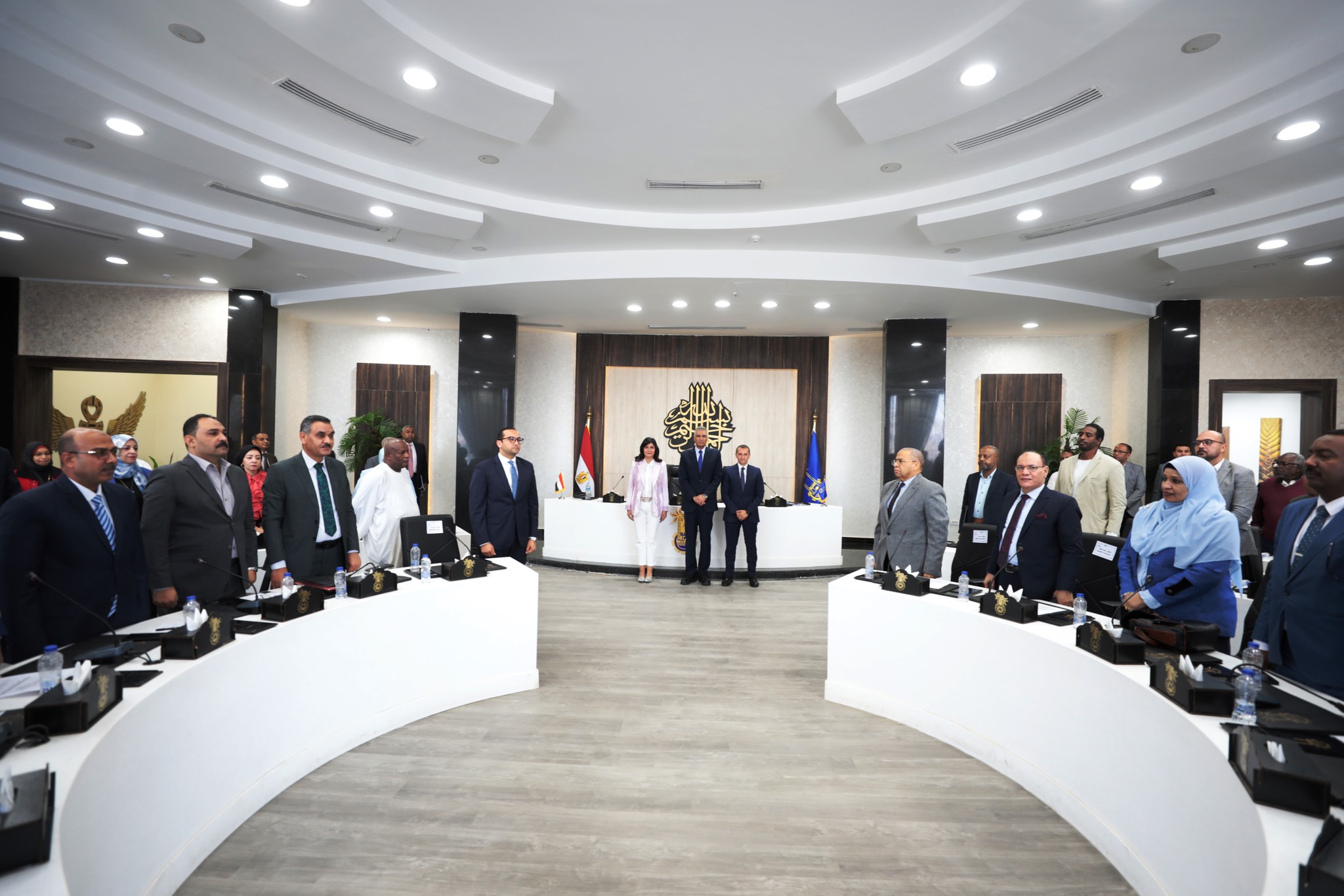 التحالف الوطني  يشارك في مناقشة استراتيجية العمل الأهلي لمحافظة أسوا (2)