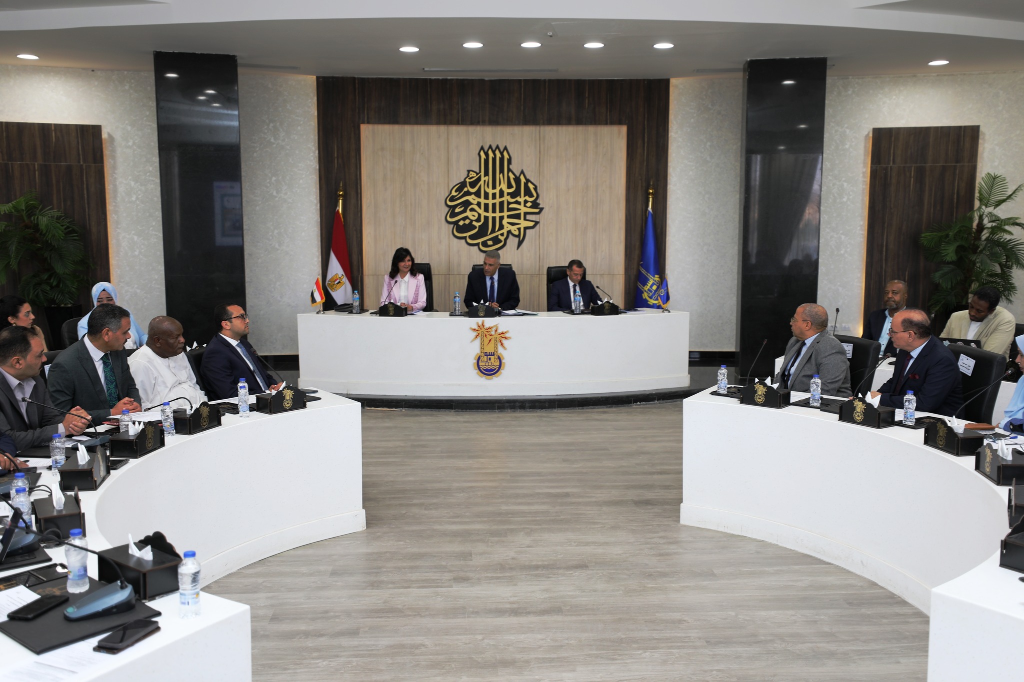 التحالف الوطني  يشارك في مناقشة استراتيجية العمل الأهلي لمحافظة أسوا (1)