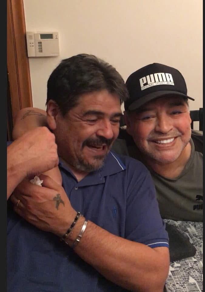 ابتسامة من القلب بين الشقيقين ابتسامة من القلب بين الشقيقين