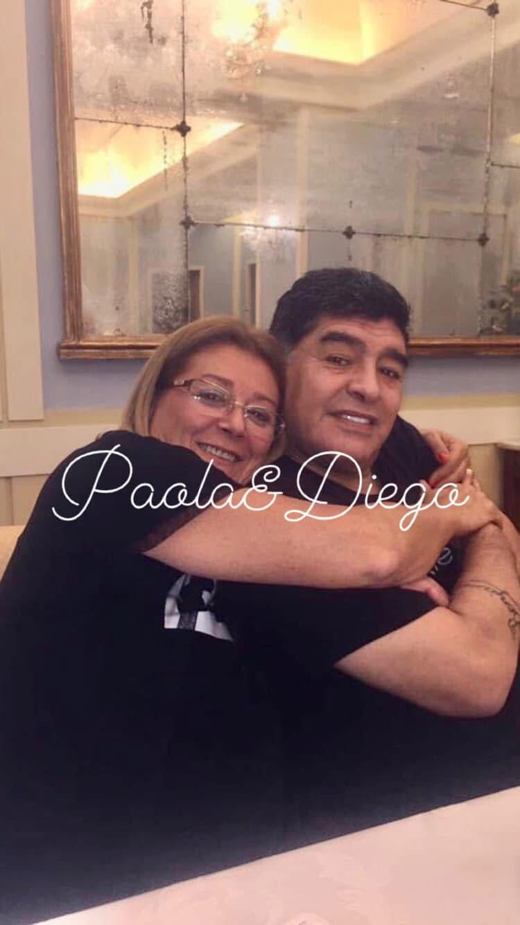 باولا مورا مع الأسطورة الأرجنتينية باولا مورا مع الأسطورة الأرجنتينية