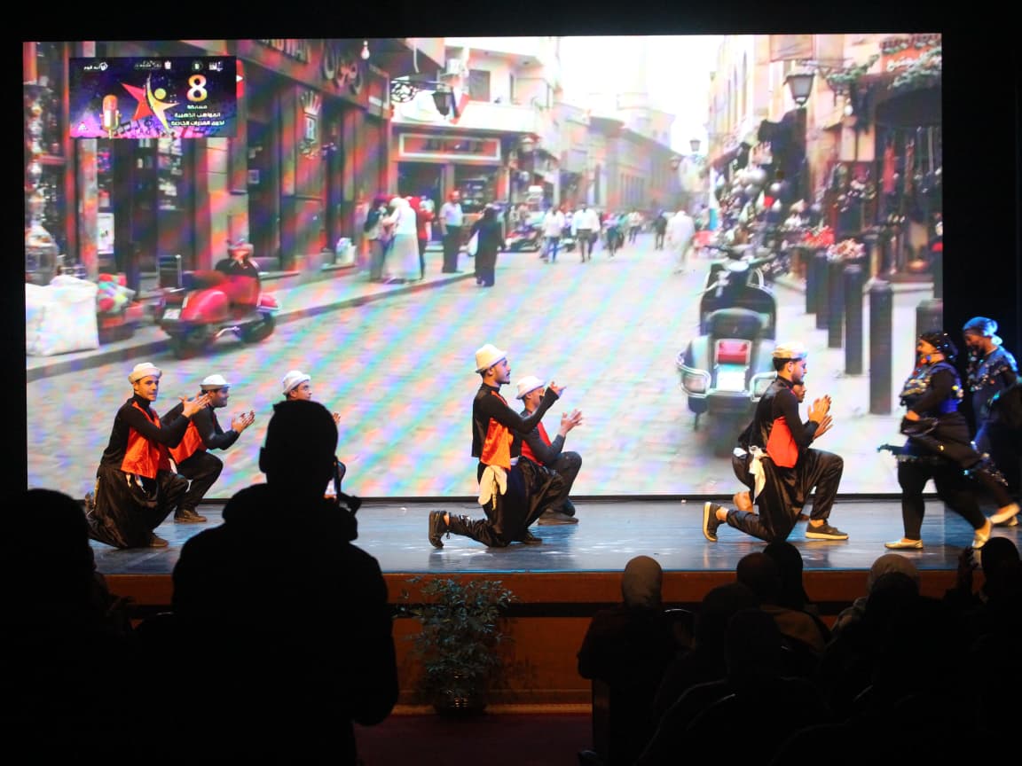 عروض حفل ختام الموسم الثامن من المواهب الذهبية