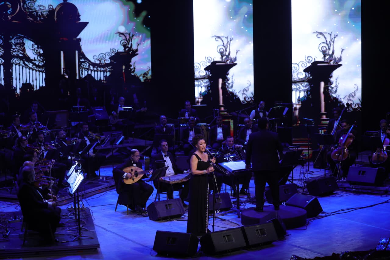 تألق النجمة انوشكا