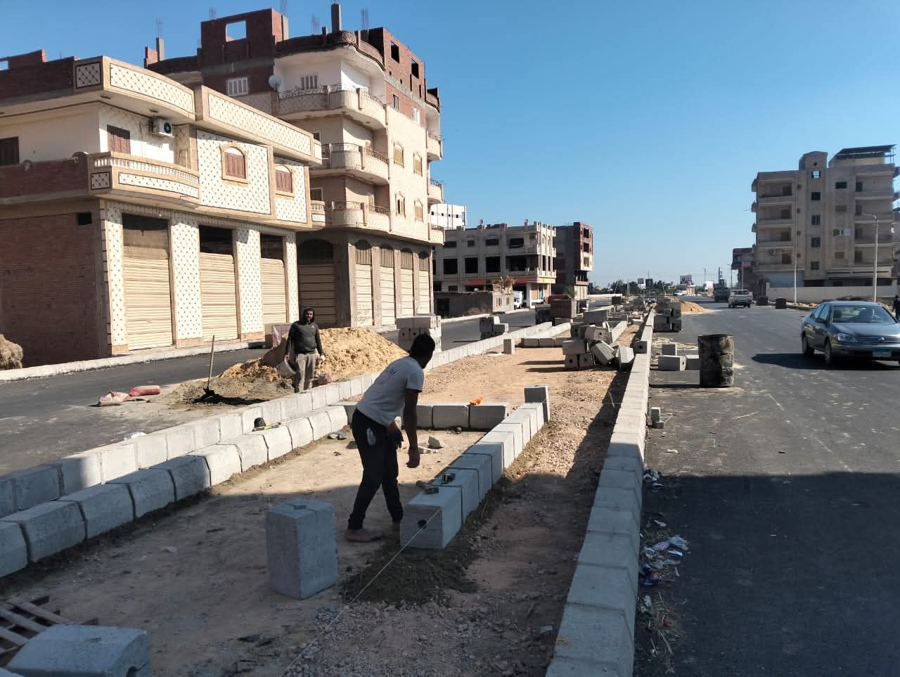 أعمال تركيب الانترلوك بطريق مصرف الزهار