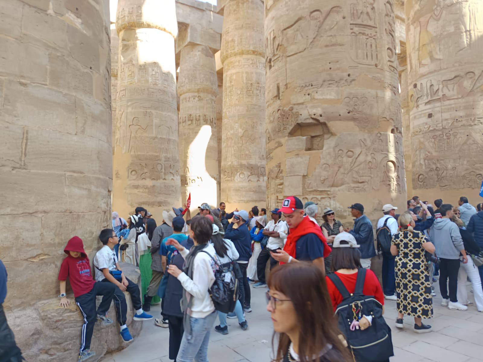 رحلة بين أعمدة معابد الكرنك ضمن مشروع أهل مصر