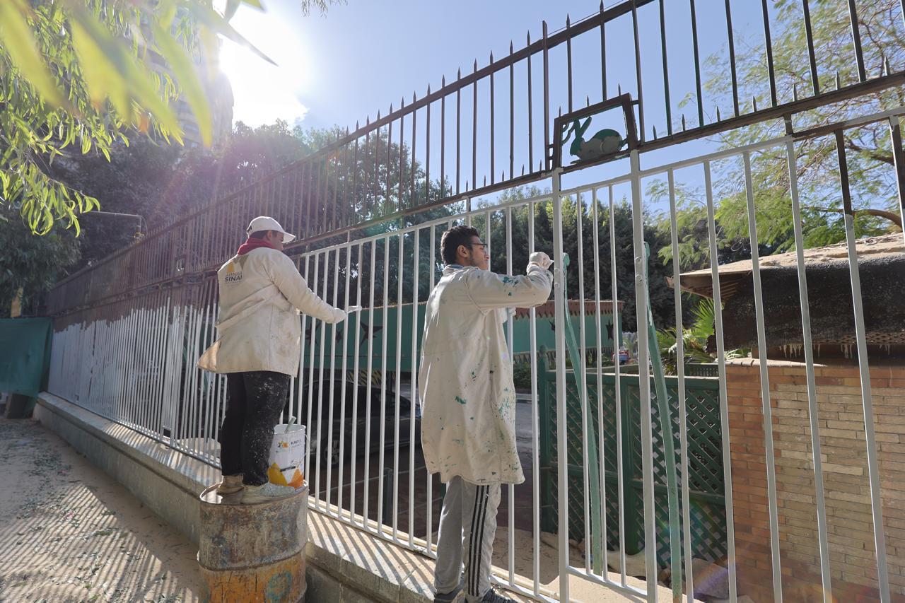 البدء فى ترميم اسوار حديقة الحيوان