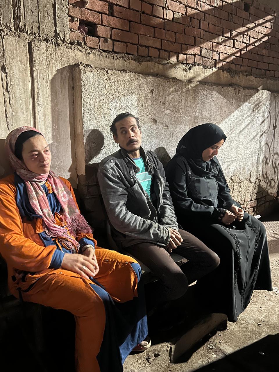 أسرة الرضيع اثناء لقاء اليوم السابع