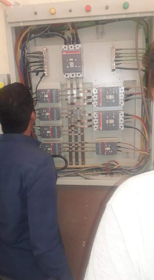 تجهيز لوحة المفاتيح بالمحطة تجهيز لوحة المفاتيح بالمحطة