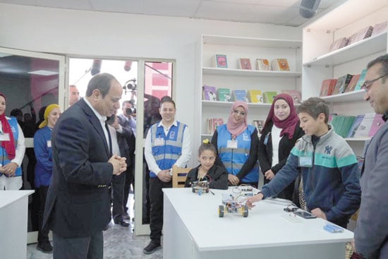 76327-الرئيس-السيسي-يتفقد-مشروعات-حياة-كريمة-فى-المنيا-(12)
